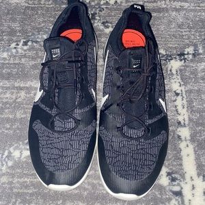 Brand new women’s Nike shoes